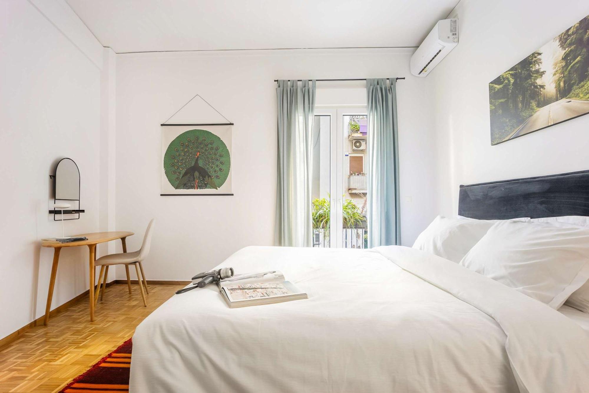 O&O Group - Eclectic Chic Thissio Apartment アテネ エクステリア 写真